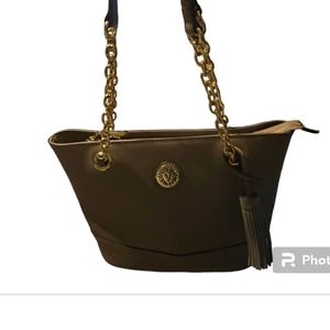 Anne Kline tan shoulder bag. NWOT it looks darker in the pics. It's tan
